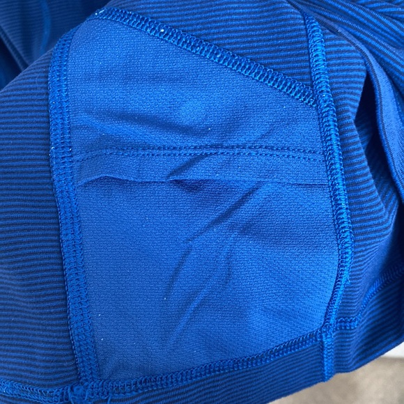 Lululemon Men's Crew Neck Long Sleeve Top Medium Blue Striped Inner Pock… - Picture 8 of 10